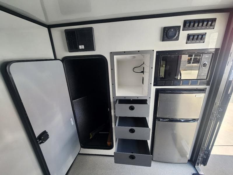 2023 Encore RV 2023 Encore RV Rogue - thumbnail 10