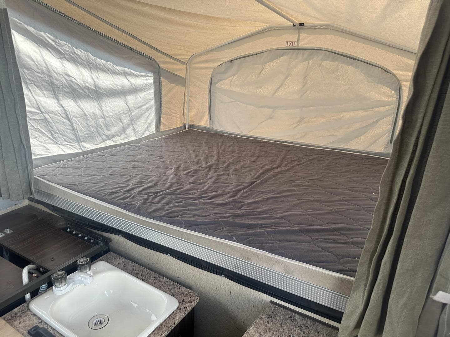 2012 Palomino 2012 Palomino Traverse - thumbnail 8