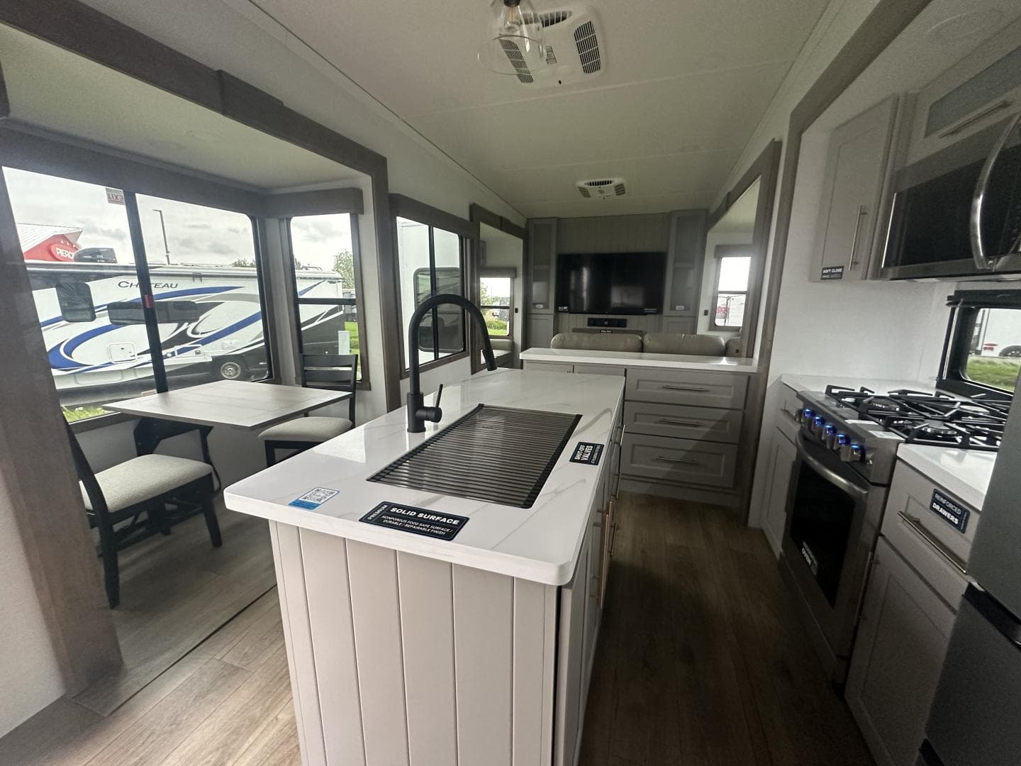 2025 Alliance RV 2025 Alliance RV Paradigm - thumbnail 15