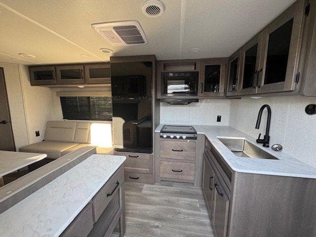 2024 Grand Design 2024 Grand Design Transcend - thumbnail 5