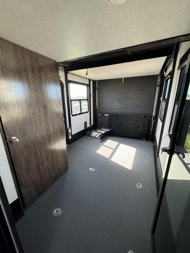 2022 Keystone RV 2022 Keystone RV Voltage - thumbnail 10