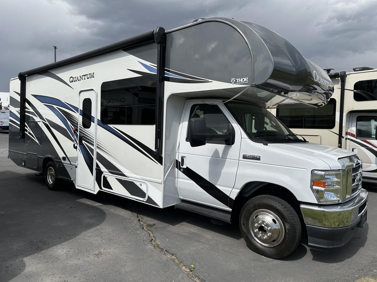 2023 Thor Motor Coach 2023 Thor Motor Coach Quantum - thumbnail 4