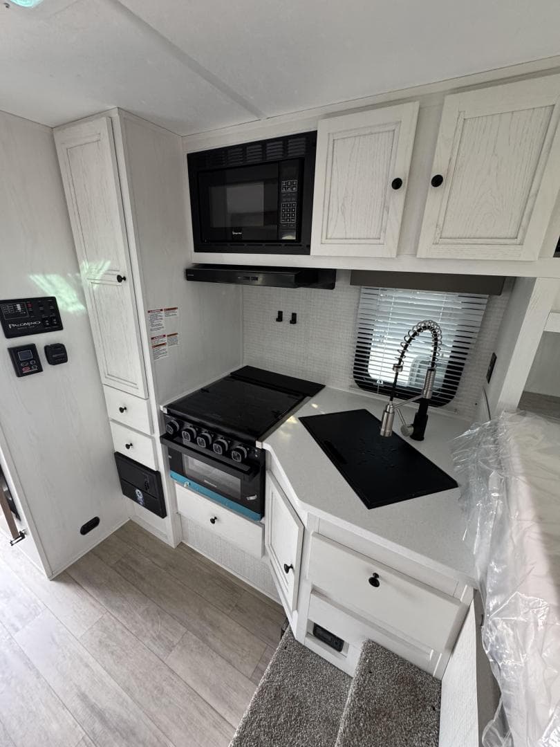 2025 Palomino 2025 Palomino Backpack Truck - thumbnail 12