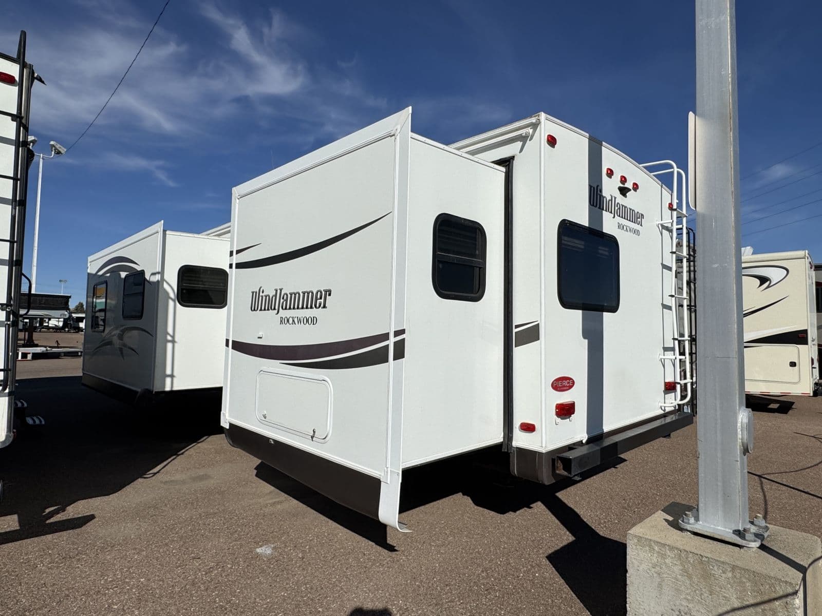 2015 Forest River RV 2015 Forest River RV WINDJAMMER - thumbnail 3