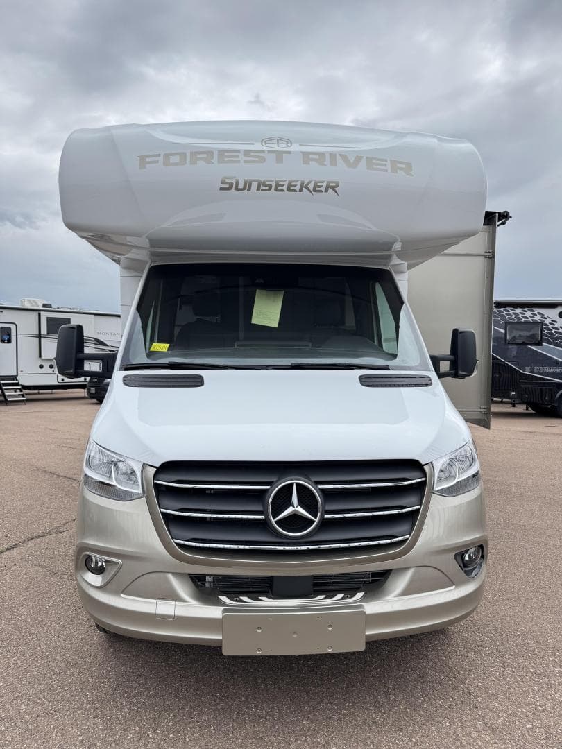 2025 Forest River RV 2025 Forest River RV Sunseeker - image 1