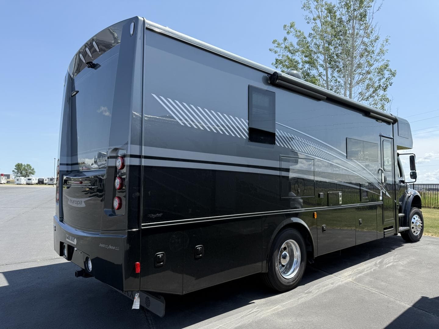 2026 Dynamax 2026 Dynamax Europa - thumbnail 3