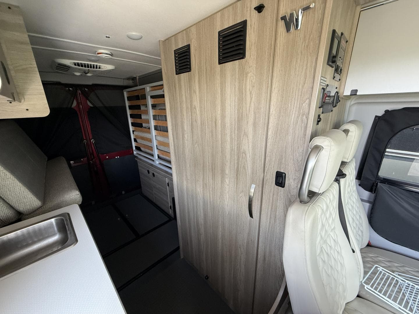 2023 Winnebago 2023 Winnebago Solis - thumbnail 16