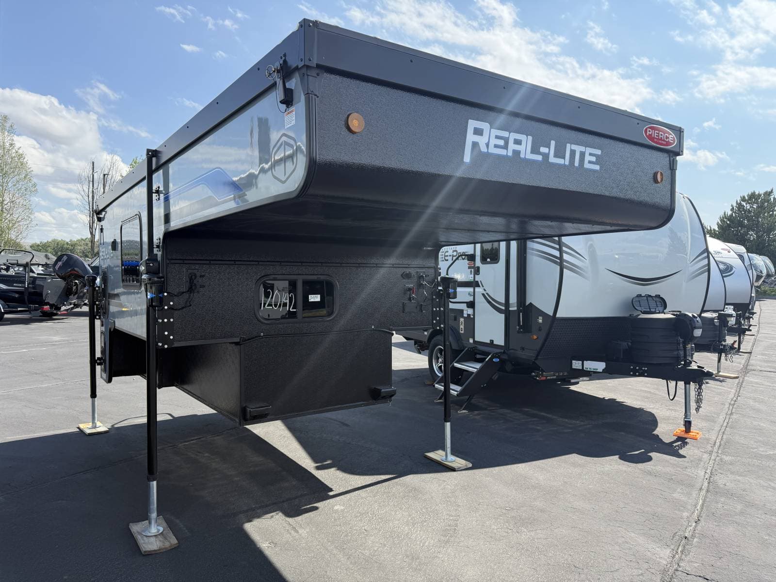 2026 Palomino 2026 Palomino Real Lite - thumbnail 3