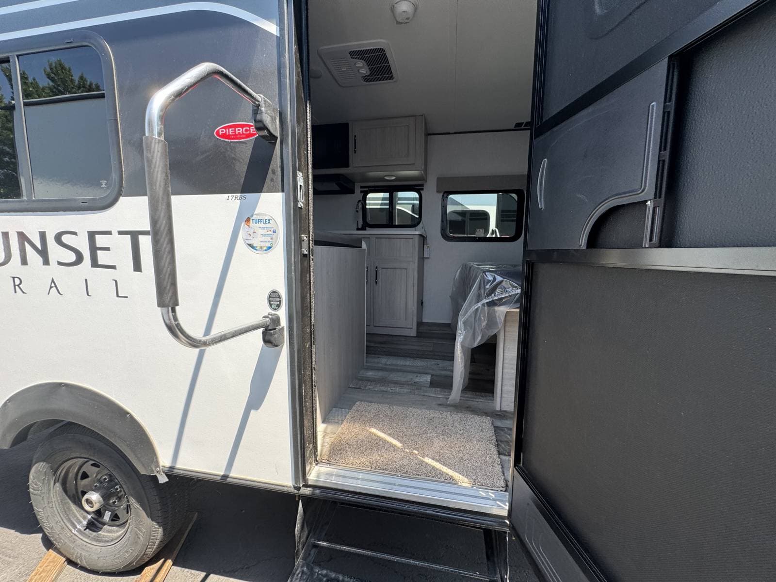 2026 Keystone RV 2026 Keystone RV Sunset Trail - thumbnail 7