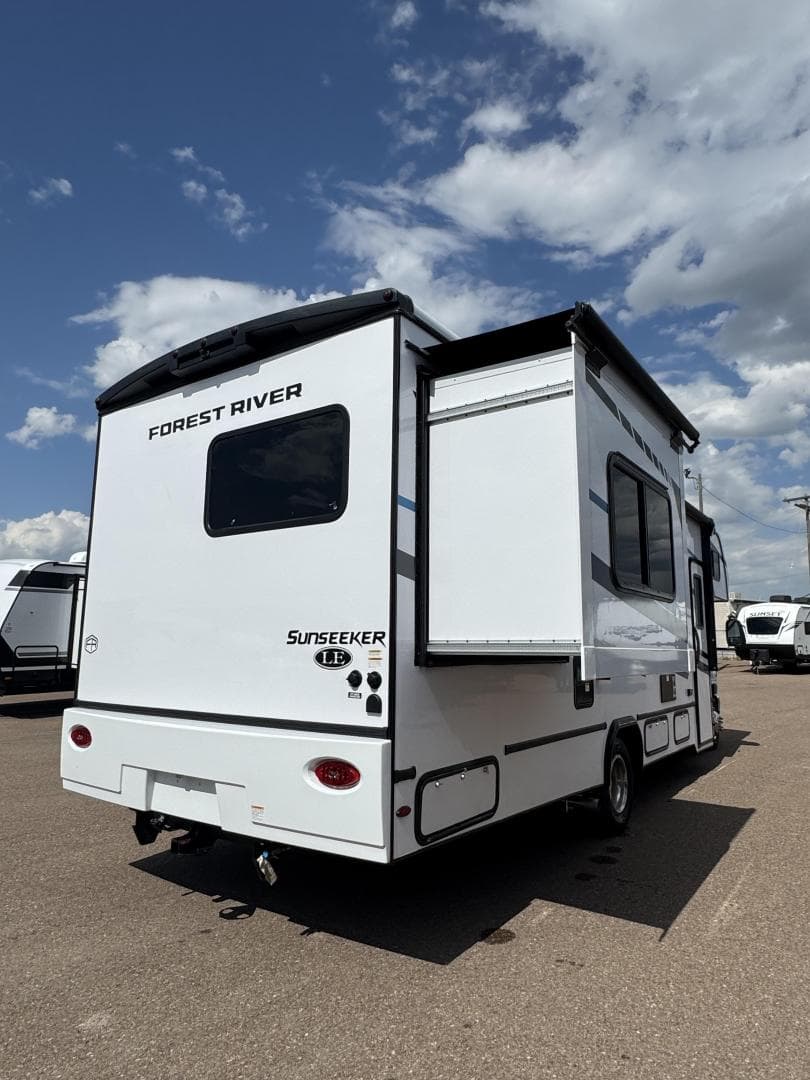 2026 Forest River RV 2026 Forest River RV Sunseeker - thumbnail 5