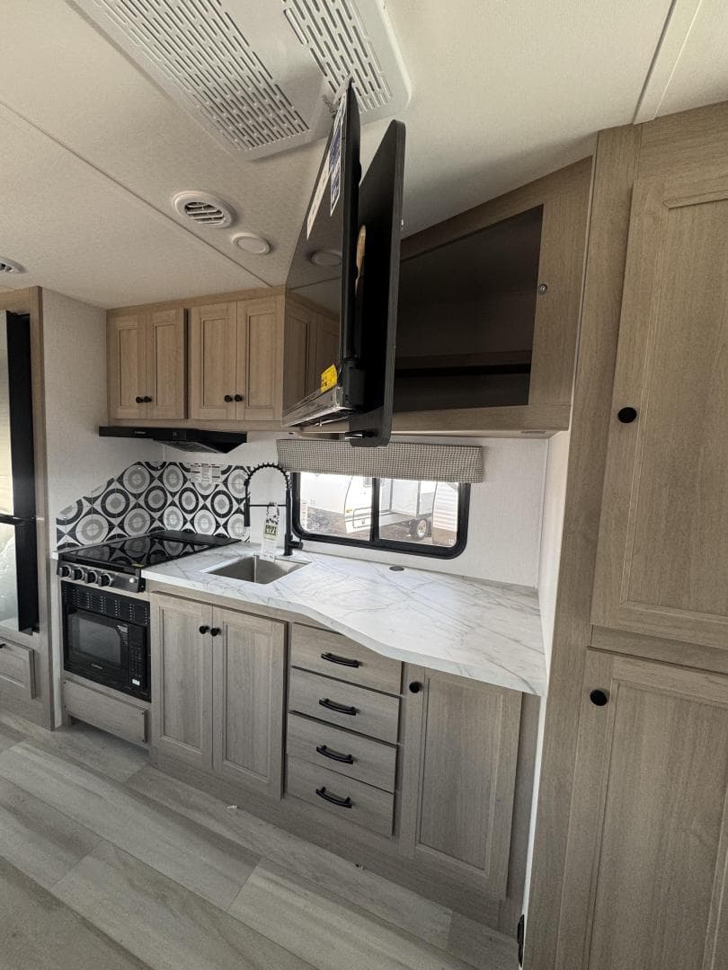 2026 Forest River RV 2026 Forest River RV Sunseeker - thumbnail 9