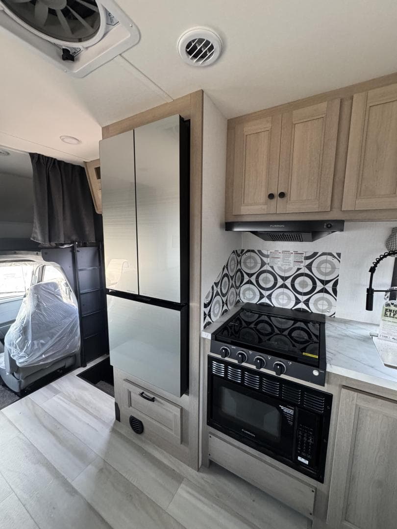 2026 Forest River RV 2026 Forest River RV Sunseeker - thumbnail 10