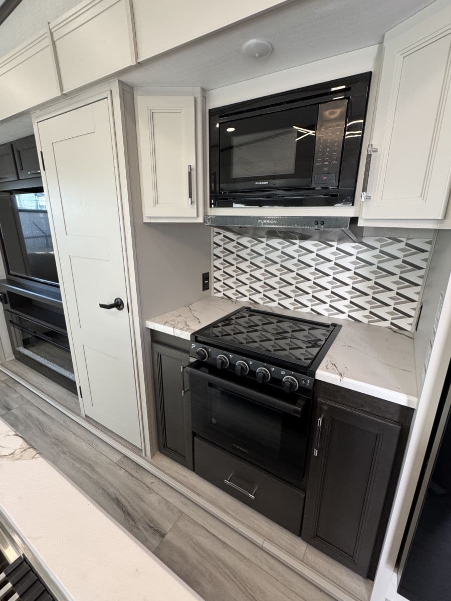 2026 Keystone RV 2026 Keystone RV Arcadia Super Lite - thumbnail 7