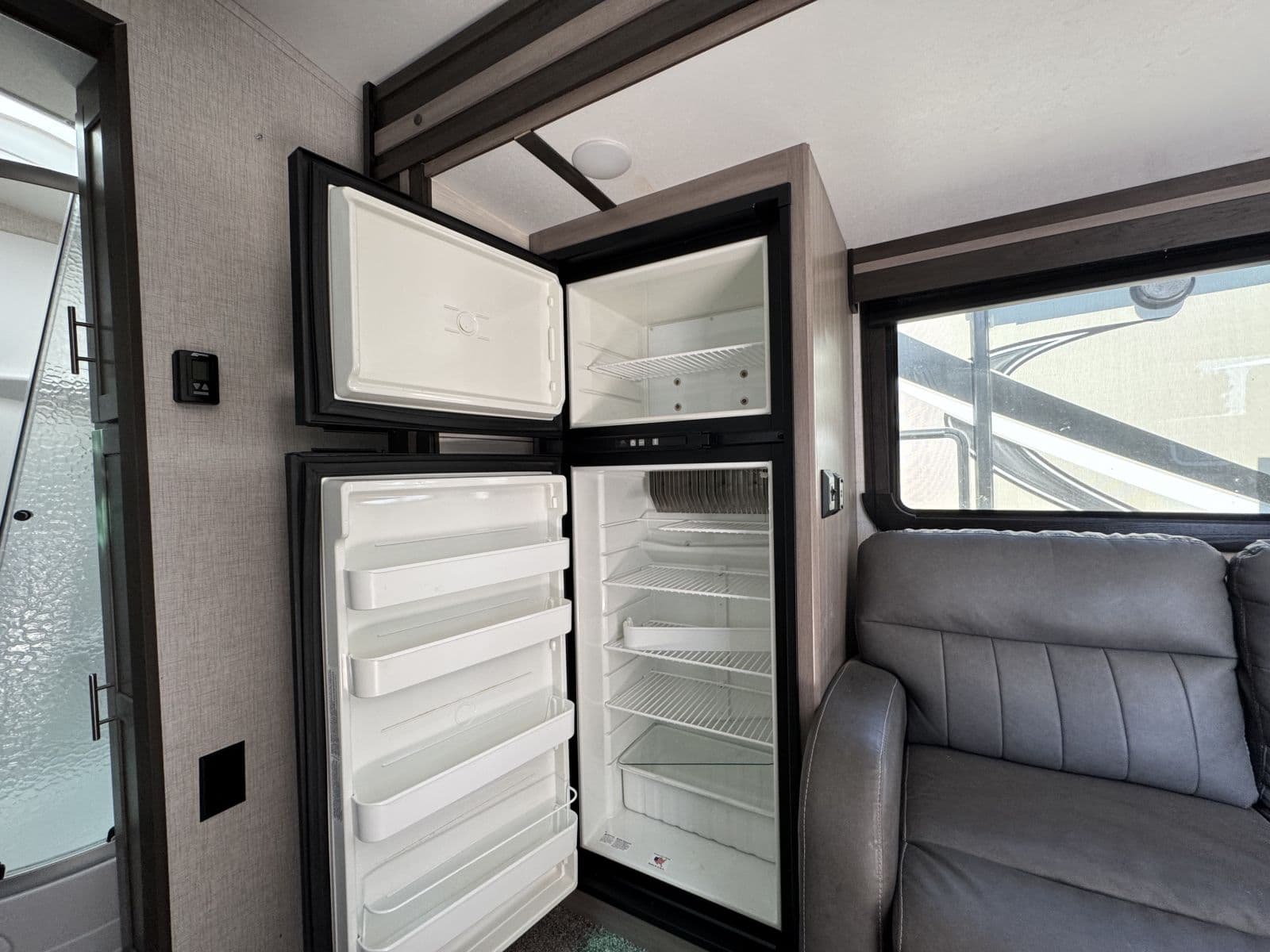 2021 CrossRoads RV 2021 CrossRoads RV Sunset Trail - thumbnail 16