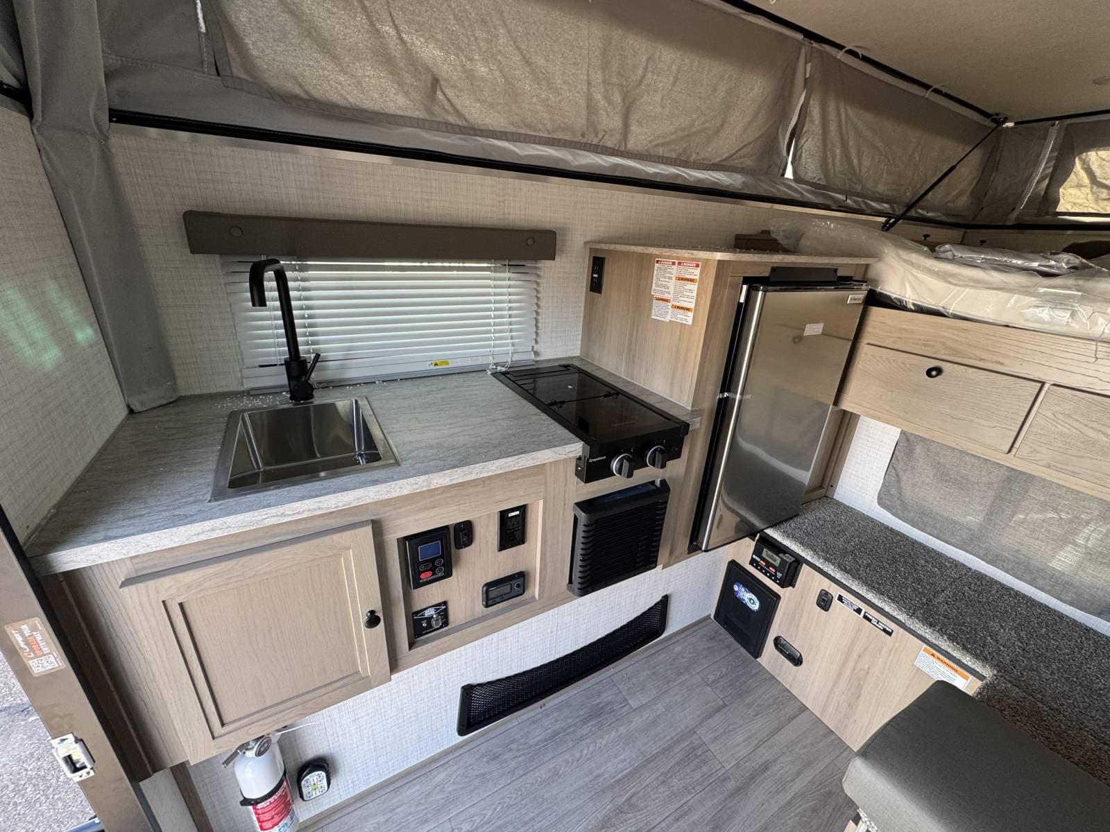 2026 Palomino 2026 Palomino Backpack Truck - thumbnail 5