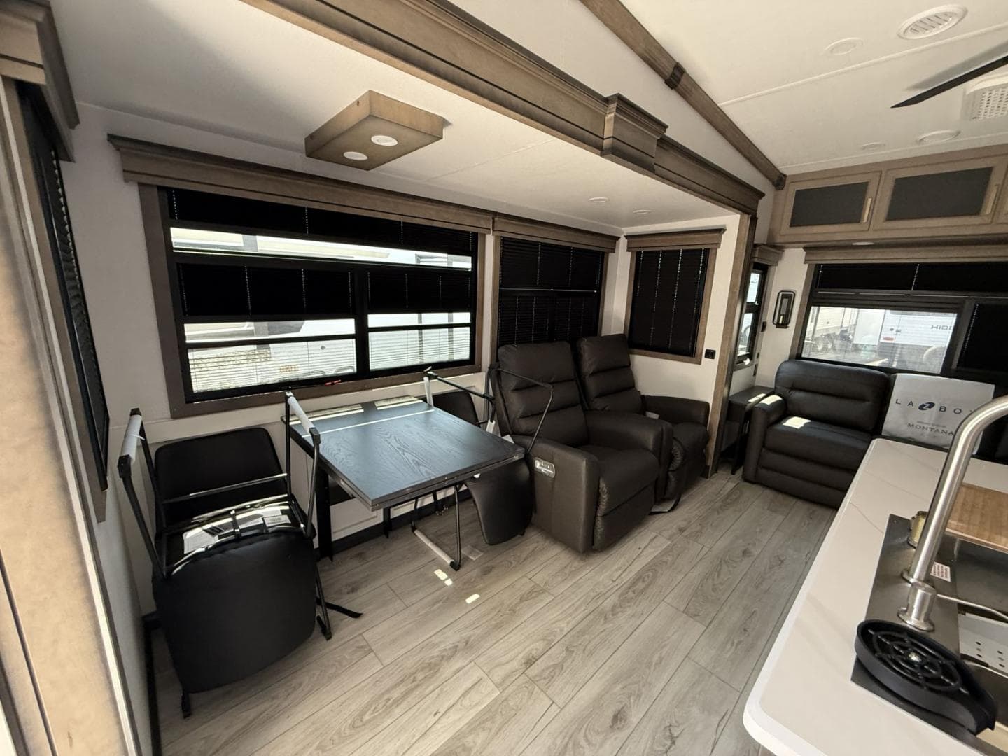 2026 Keystone RV 2026 Keystone RV Montana - thumbnail 14