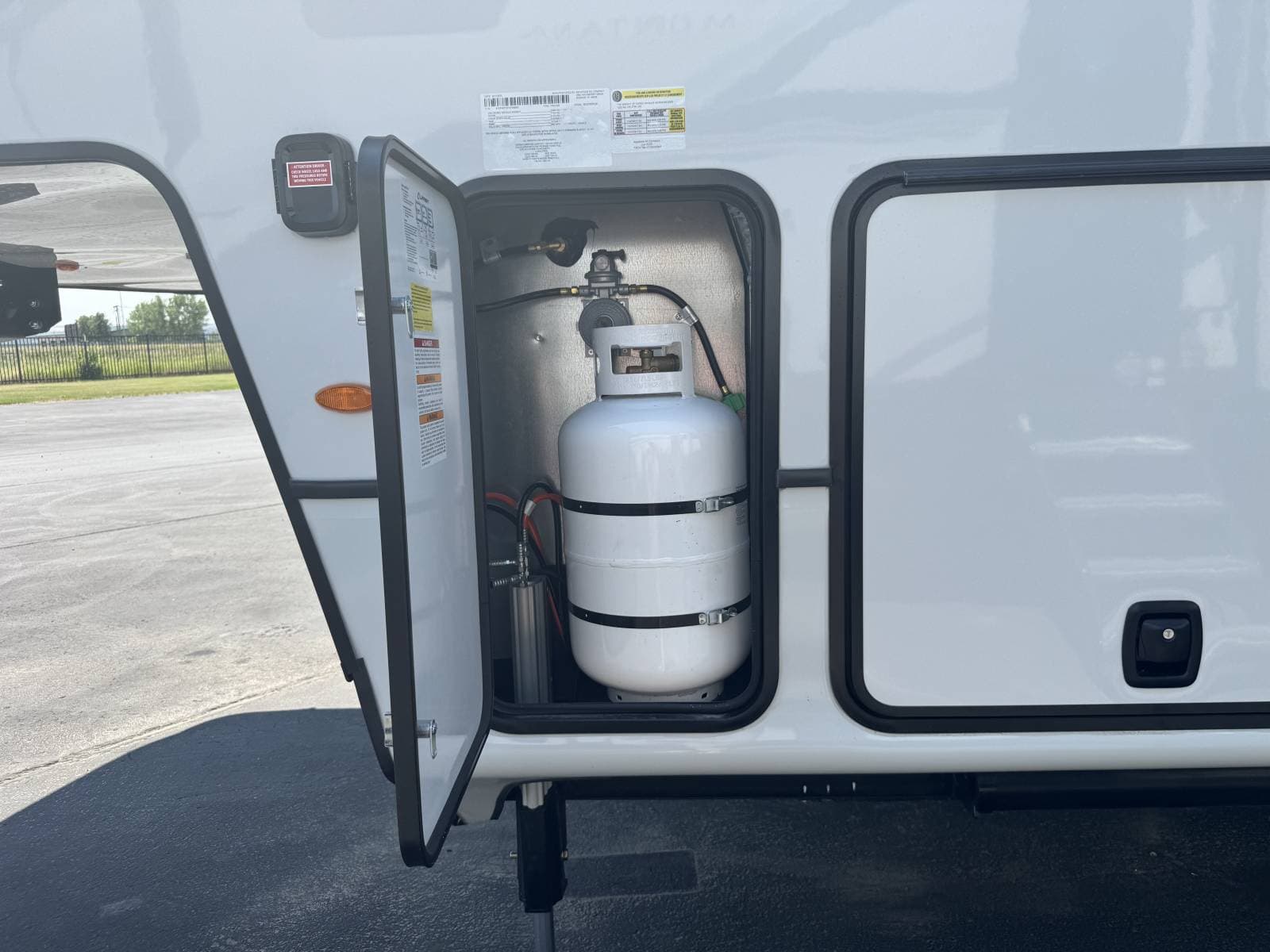 2026 Keystone RV 2026 Keystone RV Montana - thumbnail 11