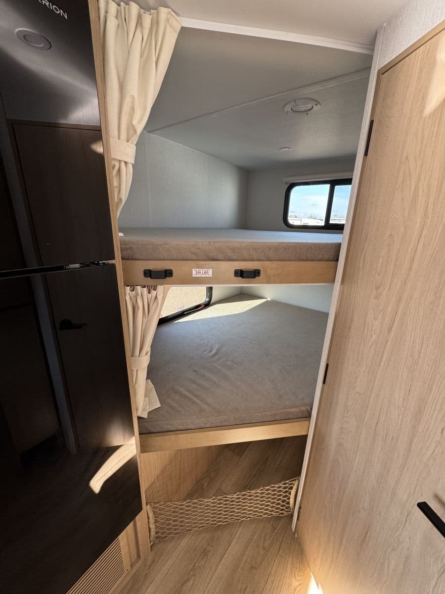 2026 Winnebago 2026 Winnebago Thrive - thumbnail 10