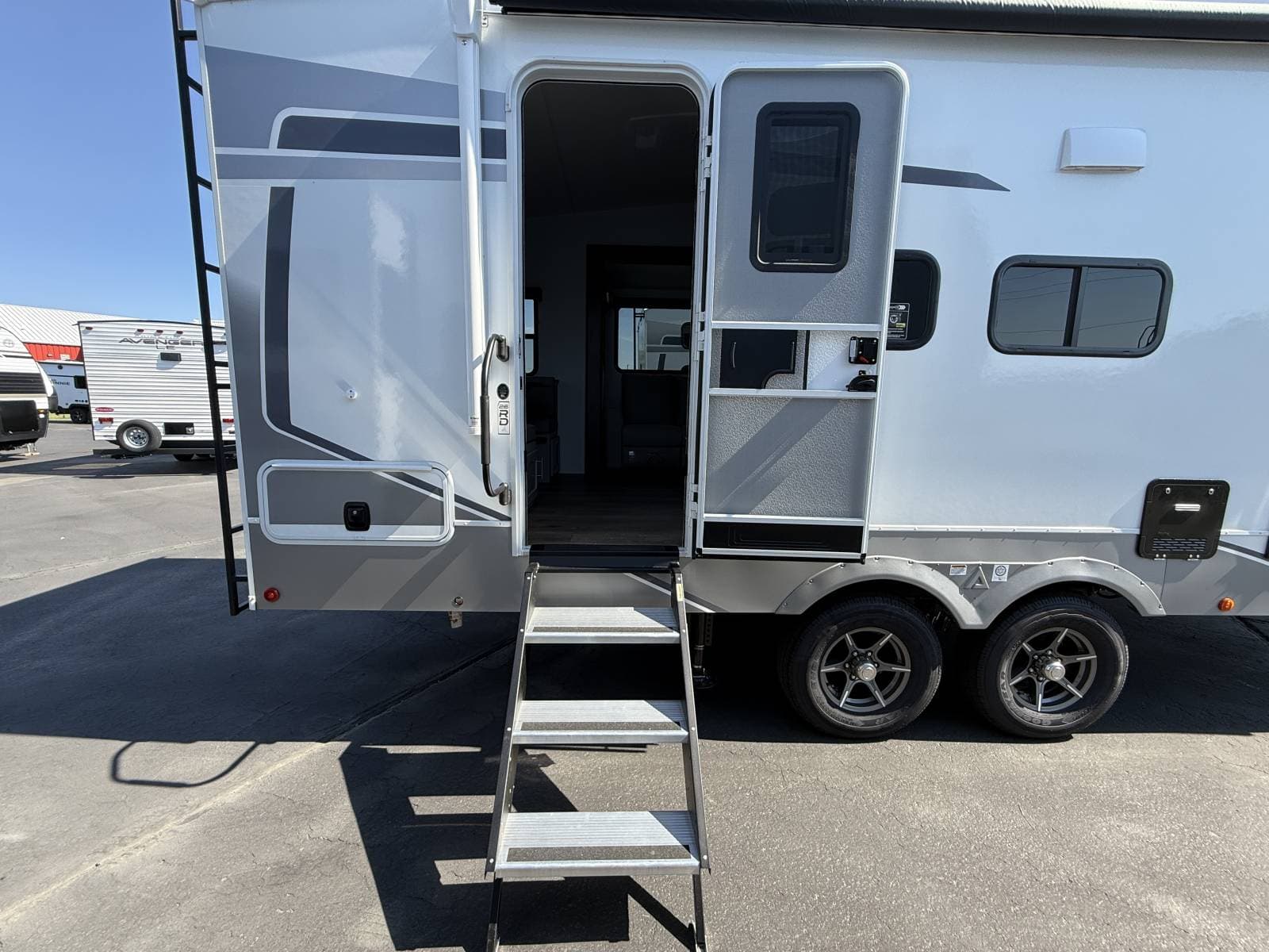 2026 Alliance RV 2026 Alliance RV Avenue All Access - thumbnail 15