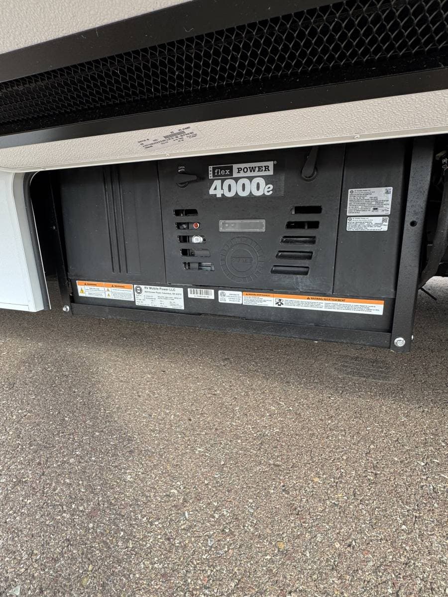 2026 Thor Motor Coach 2026 Thor Motor Coach Chateau - thumbnail 5