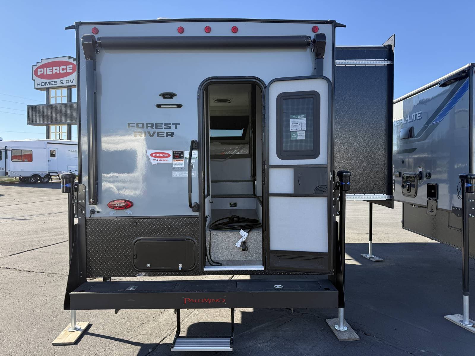 2026 Palomino 2026 Palomino Real Lite - thumbnail 5