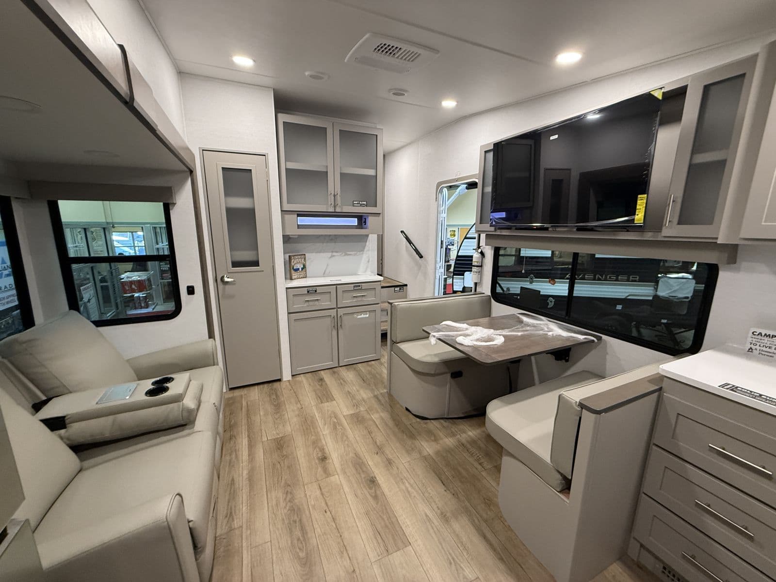 2026 Alliance RV 2026 Alliance RV Avenue All Access - thumbnail 15