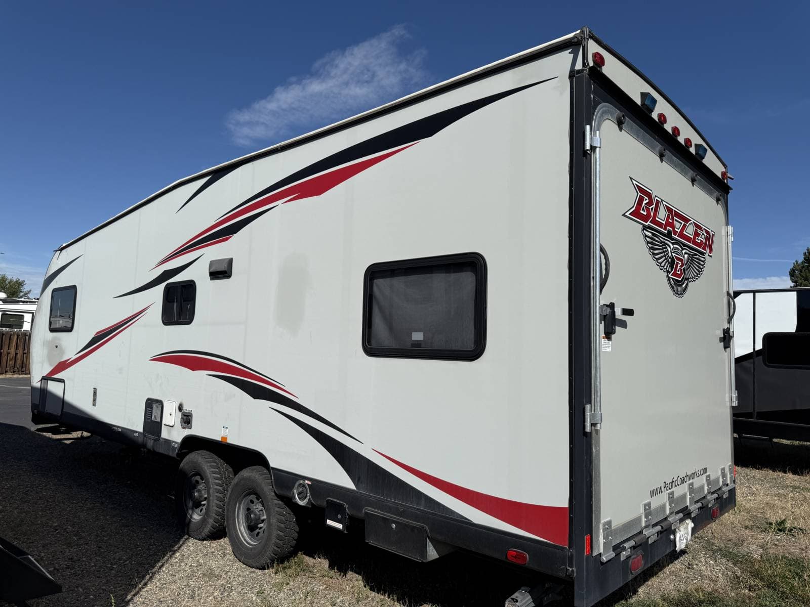 2020 Pacific Coachworks 2020 Pacific Coachworks Blazen - thumbnail 3