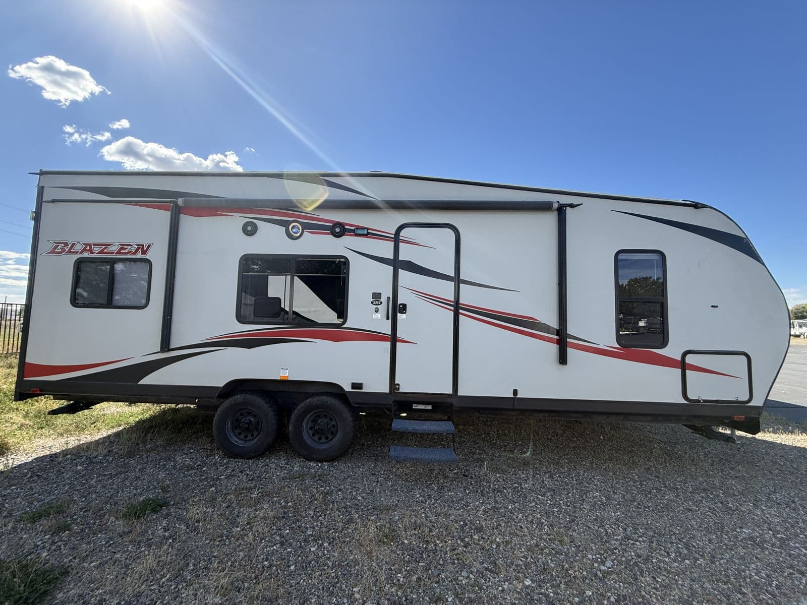 2020 Pacific Coachworks 2020 Pacific Coachworks Blazen - thumbnail 7