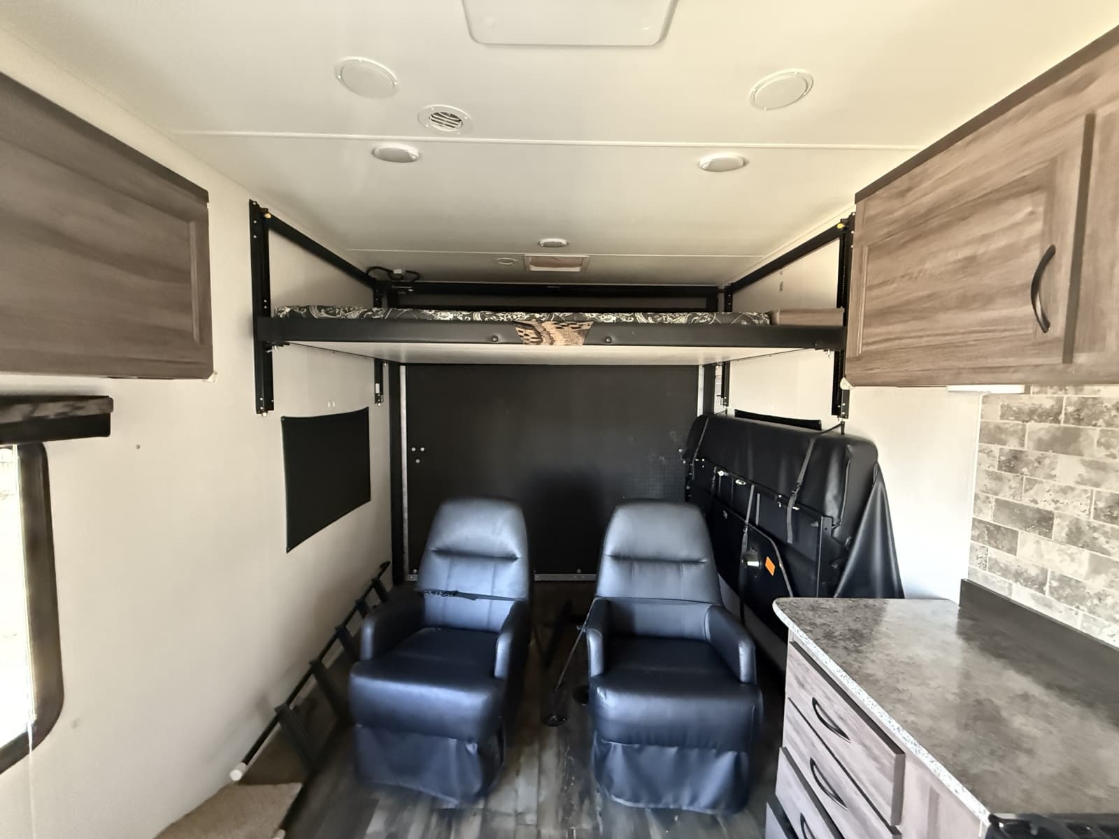 2020 Pacific Coachworks 2020 Pacific Coachworks Blazen - thumbnail 11