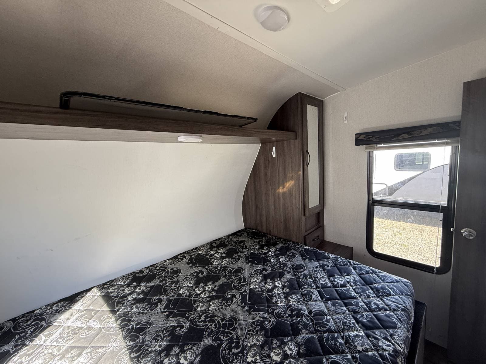 2020 Pacific Coachworks 2020 Pacific Coachworks Blazen - thumbnail 15