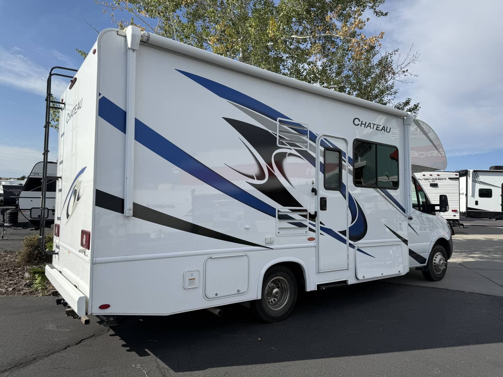 2021 Thor Motor Coach 2021 Thor Motor Coach Four - thumbnail 3