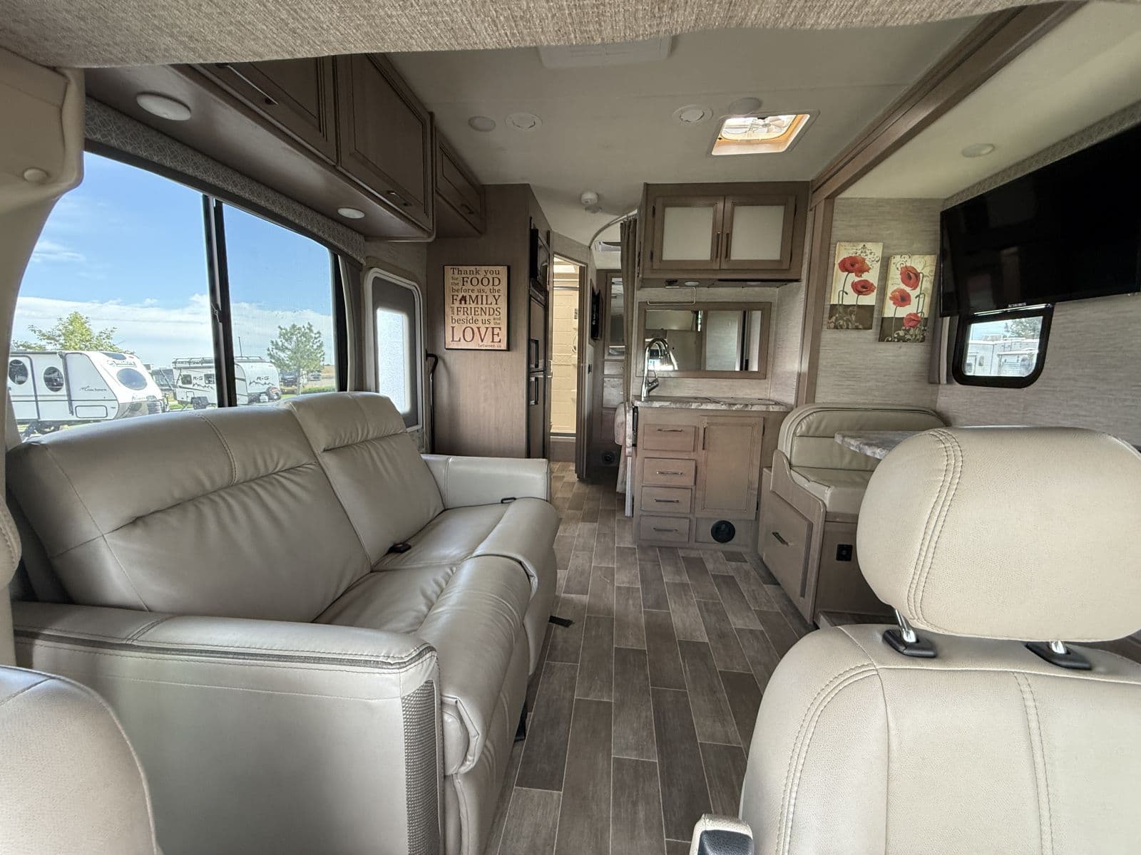 2021 Thor Motor Coach 2021 Thor Motor Coach Four - thumbnail 16