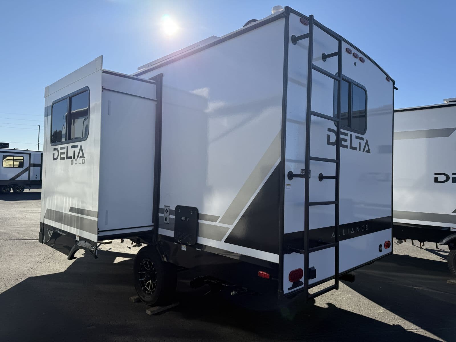 2026 Alliance RV 2026 Alliance RV Delta - thumbnail 3
