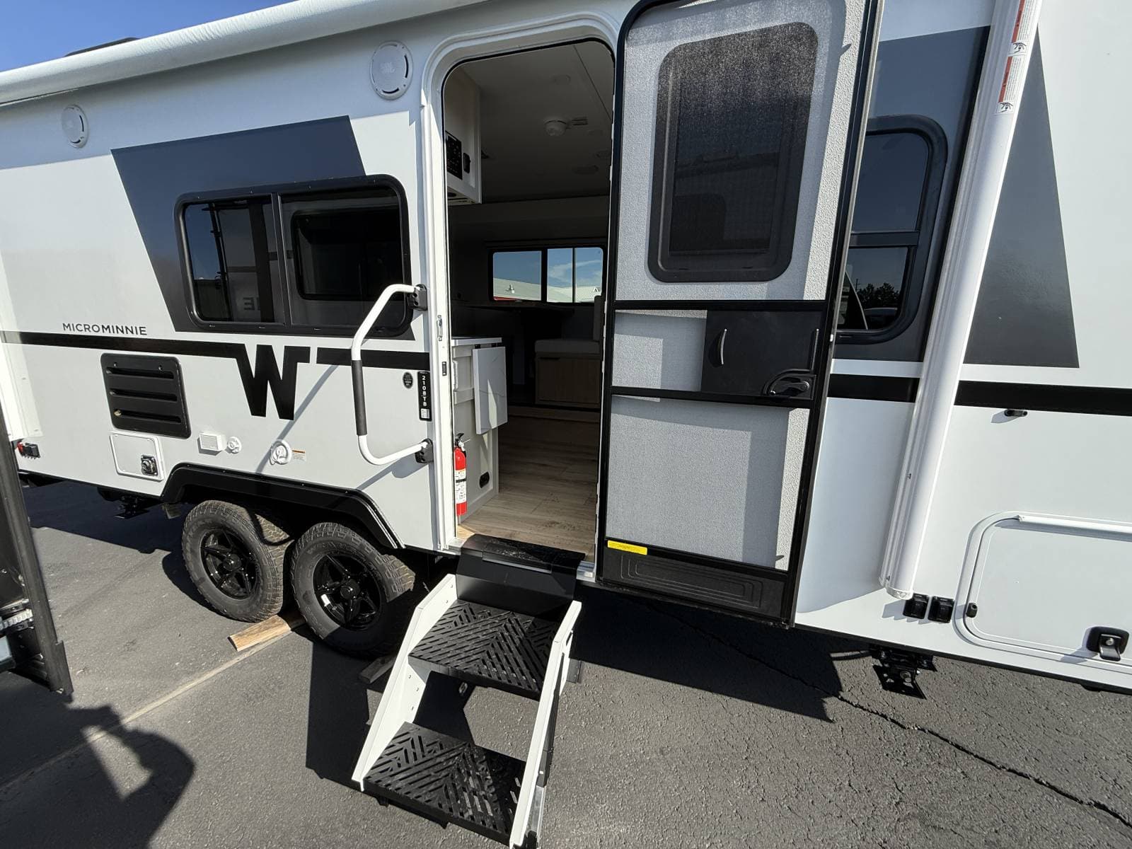 2026 Winnebago 2026 Winnebago Micro Minnie - thumbnail 8