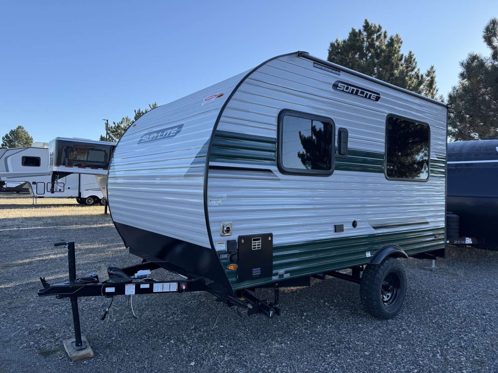 2026 Sunset Park RV 2026 Sunset Park RV Sun Lite Toy Hauler - thumbnail 3