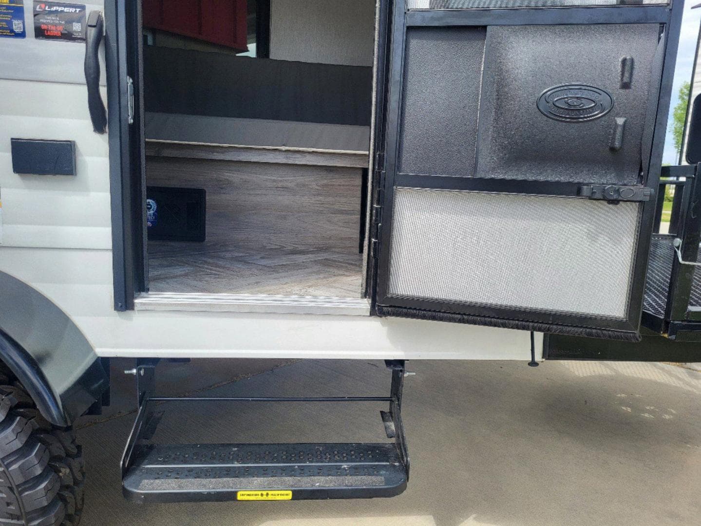 2025 Sunset Park RV Manufacturing 2025 Sunset Park RV Manufacturing Sunray - thumbnail 4