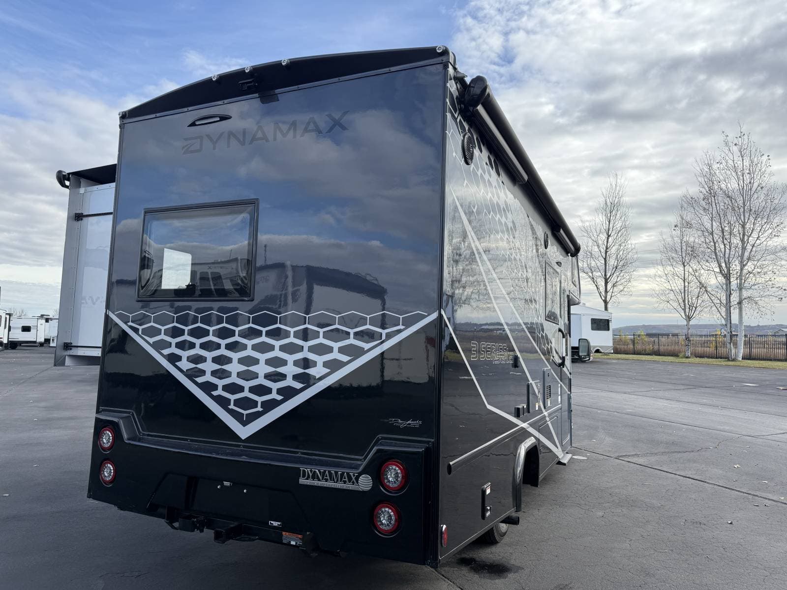 2026 Dynamax 2026 Dynamax Isata 3 - thumbnail 3