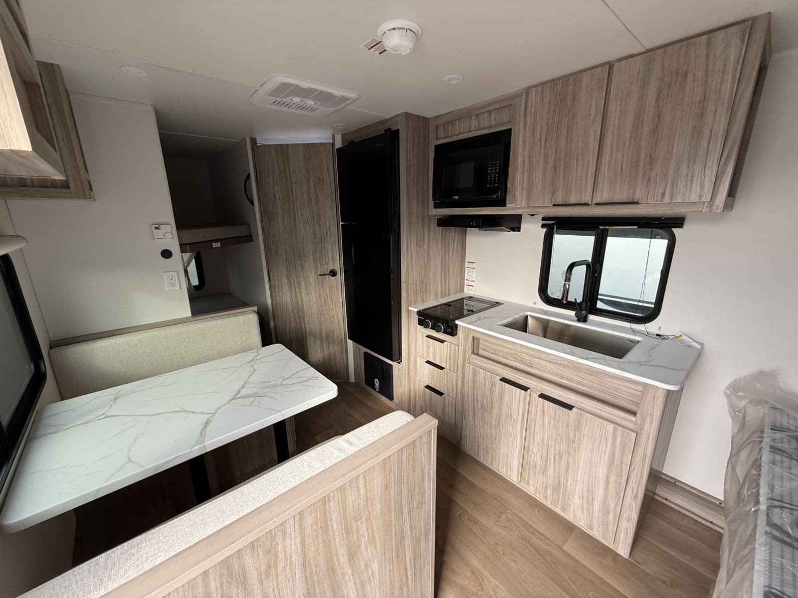 2026 Winnebago 2026 Winnebago Access - thumbnail 10