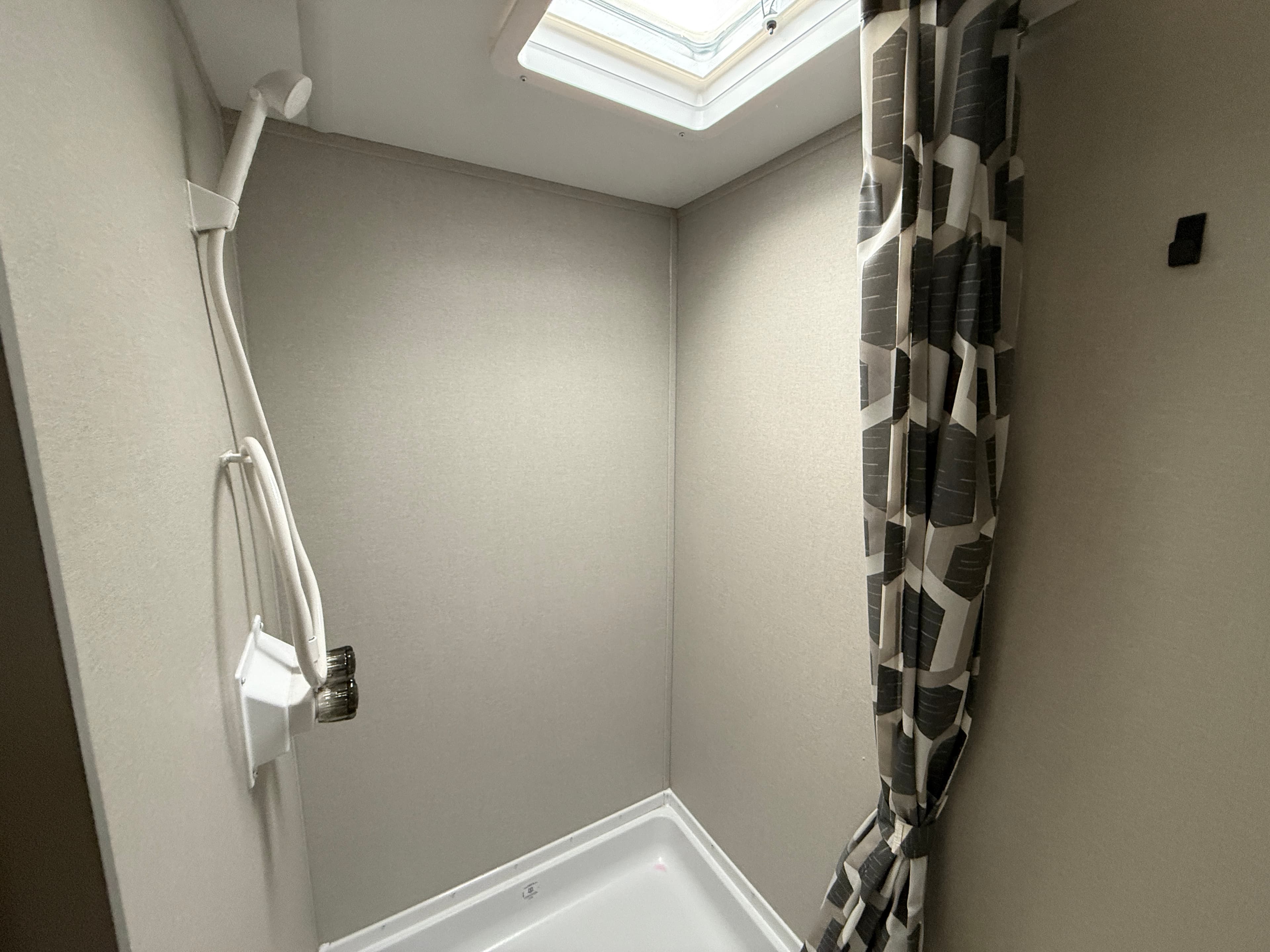 2026 Coachmen 2026 Coachmen Catalina Summit Series 7 - thumbnail 14