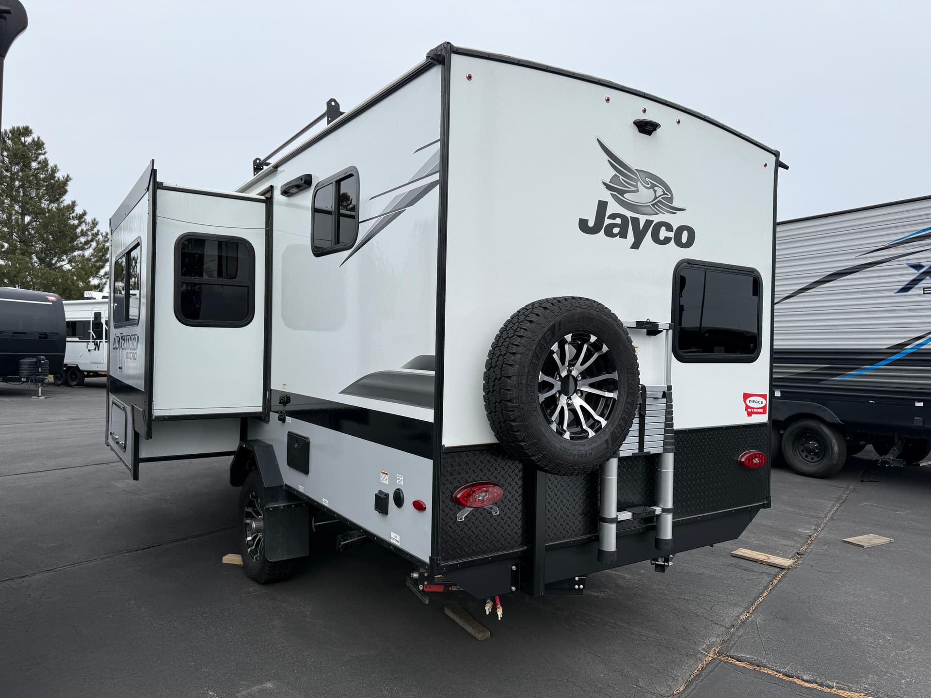 2023 Jayco 2023 Jayco Jay Feather - thumbnail 4