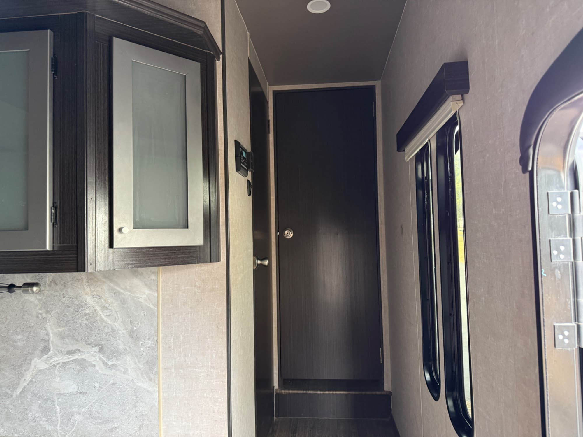 2020 Eclipse 2020 Eclipse Attitude - thumbnail 16