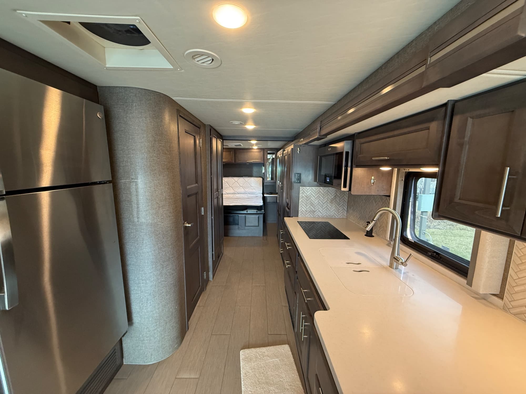 2022 Thor Motor Coach 2022 Thor Motor Coach Palazzo - thumbnail 20