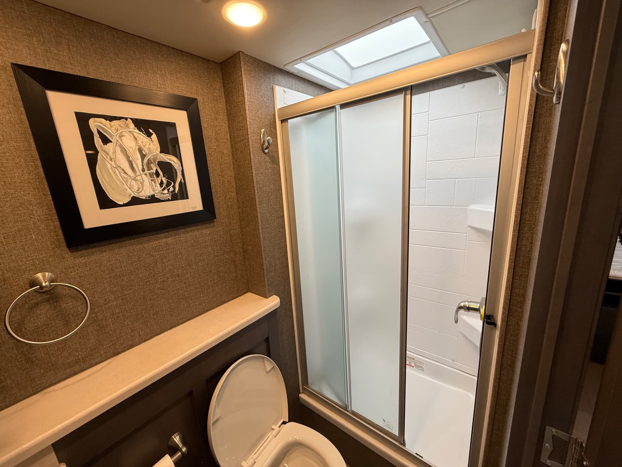 2022 Thor Motor Coach 2022 Thor Motor Coach Palazzo - thumbnail 26