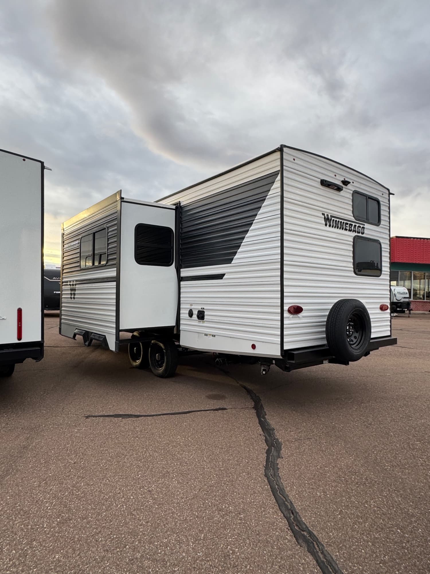 2026 Winnebago 2026 Winnebago Access - thumbnail 3