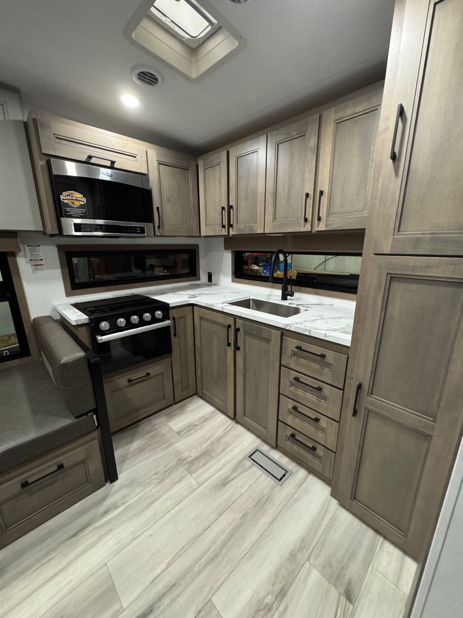 2026 KZ RV 2026 KZ RV Durango Half Ton - thumbnail 9