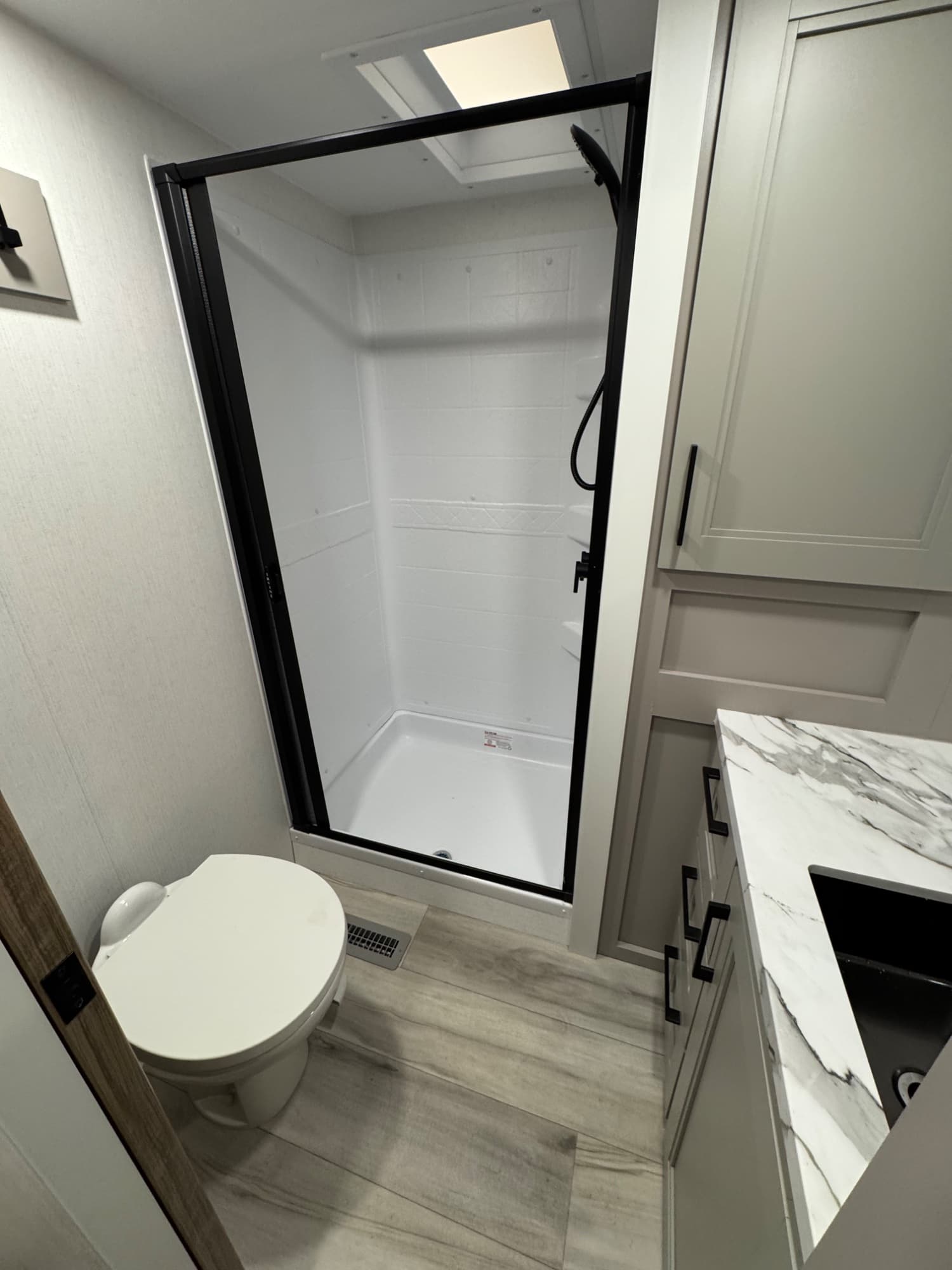 2026 KZ RV 2026 KZ RV Durango Half Ton - thumbnail 12