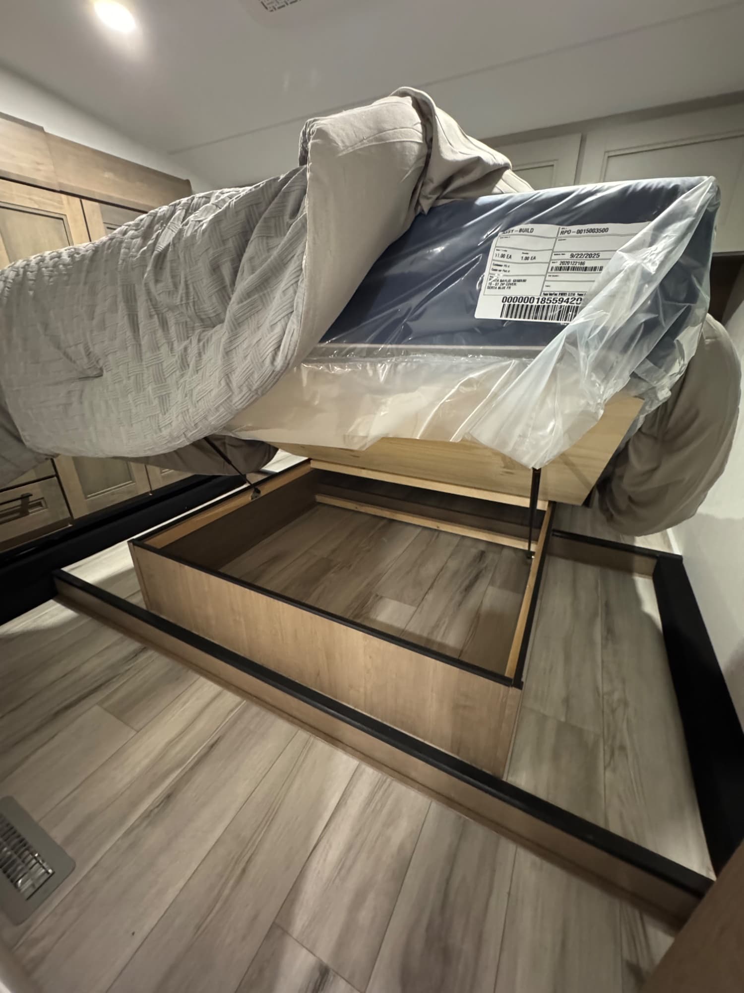 2026 KZ RV 2026 KZ RV Durango Half Ton - thumbnail 17