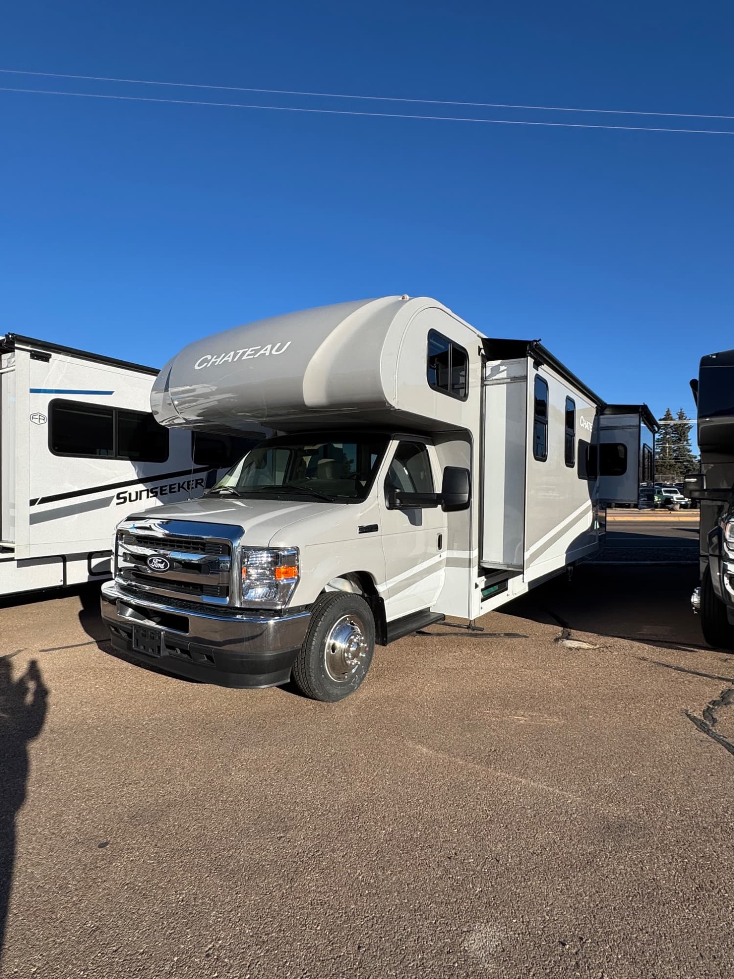 2026 Thor Motor Coach 2026 Thor Motor Coach Chateau - thumbnail 2