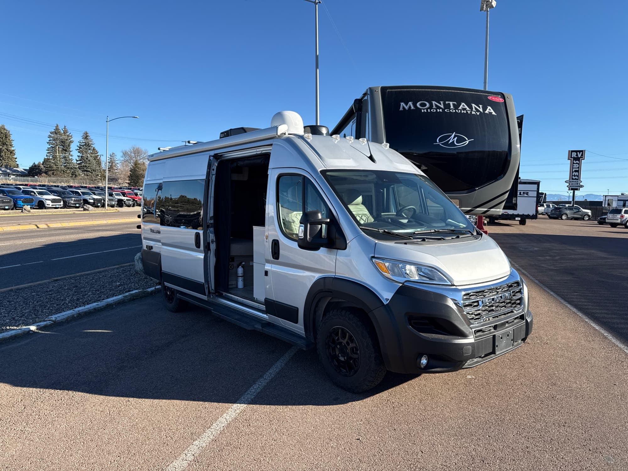 2026 Thor Motor Coach 2026 Thor Motor Coach Chateau - thumbnail 15