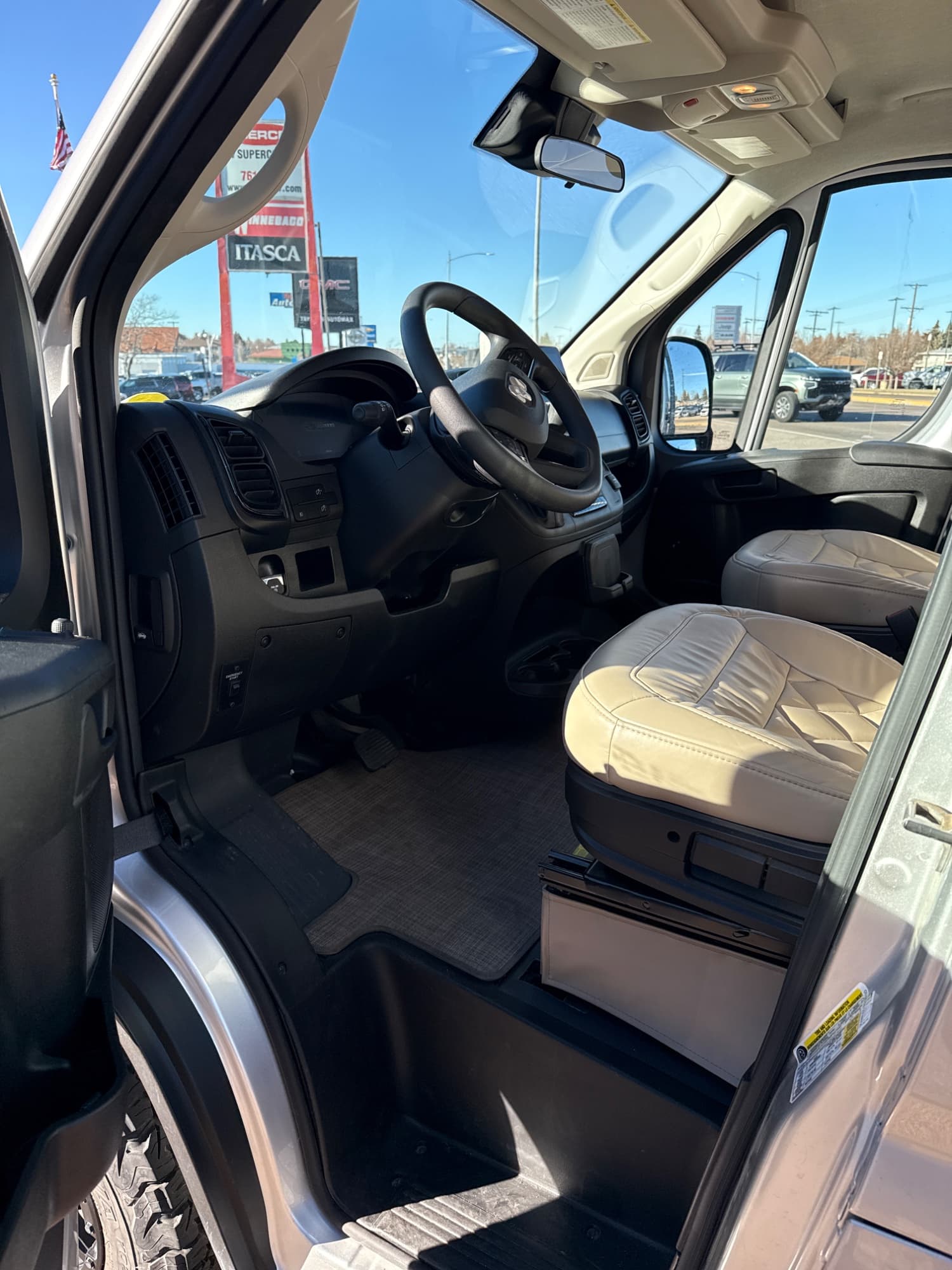 2026 Thor Motor Coach 2026 Thor Motor Coach Chateau - thumbnail 17